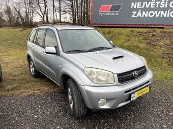 Toyota Rav4 2.0D 85 kw, 4x4, 2005, 161 000 km, 2x sada kol