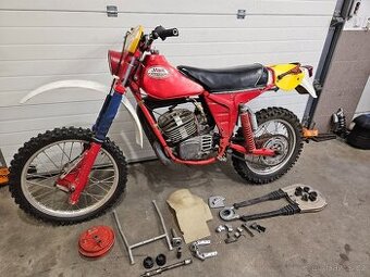 Soutěžní JAWA Tramvaj 250 - prototyp motor