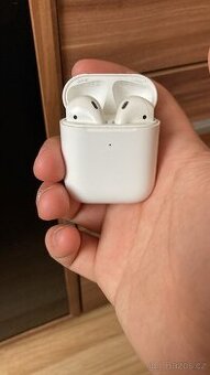 Apple AirPods 2.