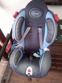 autosedačka