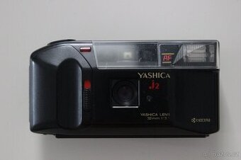 Fotoaparát Yashica J2 (ČTI POPISEK)