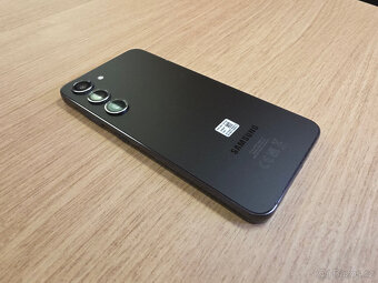 Samsung Galaxy S23 256 GB - velmi zachovalý - 1