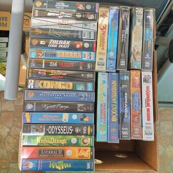 originální VHS kazety (videokazety)