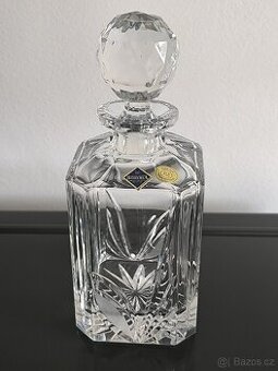Křišťálová broušená karafa na whisky