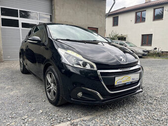 PEUGEOT 208  1,2 i  60 Kw EDITION SPORT ČR
