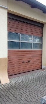 Sekční garážová vrata průmyslová hormann