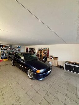 BMW E46 328ci samosvor