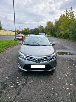 Toyota Avensis Combi 2.2 D-CAT, automat, r.v. 2013, nafta