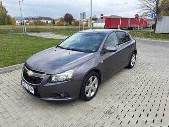 Chevrolet Cruze 2,0VDCi 120kW, automat, NOVÁ STK