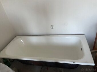 Litinová vana smaltovaná