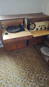 retro hudební skříň