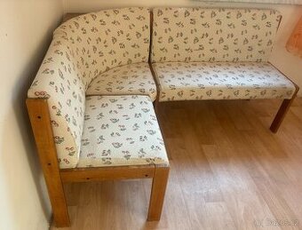 Rohová kuchyňská lavice