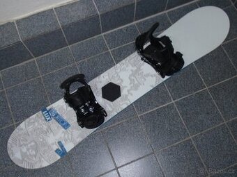 TOP DÁMSKÝ SNOWBOARD 143 CM BURTON LUX+VÁZÁNÍ BURTON