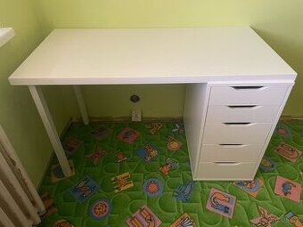 Psací stůl se šuplíky