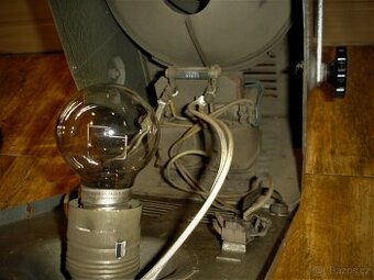 DIVADELNÍ REFLEKTOR...