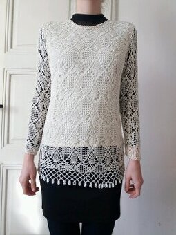 Luxusní společenská halenka  S/M