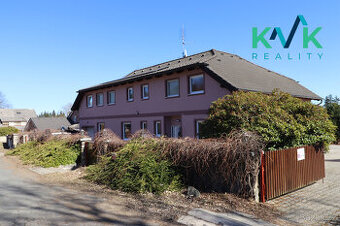 Rodinný dům 6+1, fotovoltaika 12,8 kW, zahrada, obec Krásné 