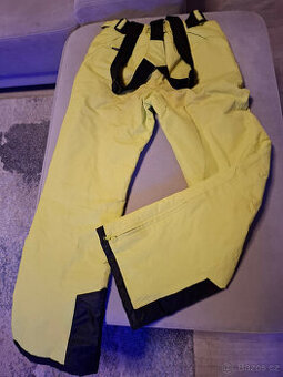 Lyžařské kalhoty vel. 152/158