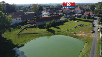 Prodej pozemku k bydlení, 889 m², Býkev