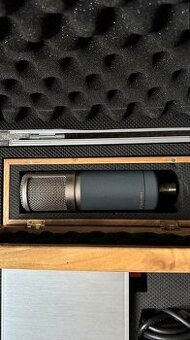 SE Electronics Z5600a II lampový mikrofon se stojanem