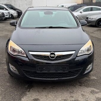 Opel Astra, Astra Sport 103KW 1.4T klima Ojeté, 3/2012, 157