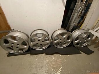 Alu kola 4×108 – Saxo VTS „Indianapolis“ R15