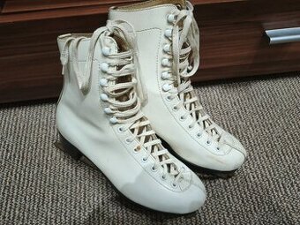 Dámské lední brusle Sabrina velikost stélky 24,5-25cm