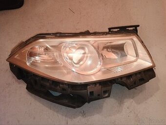 pravý světlomet Renault Megane 2