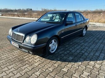 Mercedes Benz E 320 V6 W210