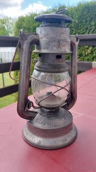 Petrolejová lampa Meva