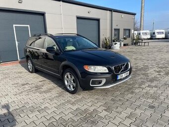 Volvo XC70 2.4D 136kw, automat, 4x4, xenony, el.kufr, tažné