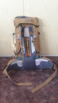 Batoh DEUTER AIRCONTACT CORE 40+10+čelovka