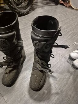 Prodam noty raven vel.45