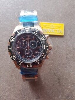 Lux invicta gold
