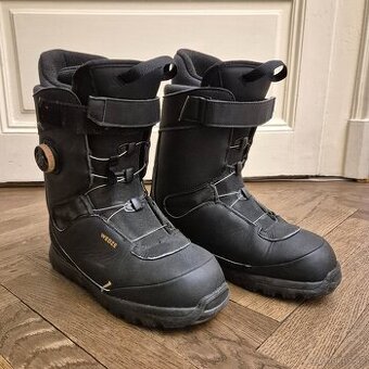 Snowbordove boty 42.