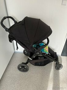 Britax b motion 4+