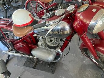 JAWA 350 Pérák