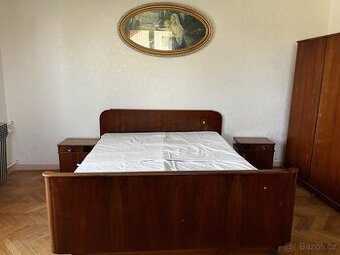 Masivní ložnice ze 60.let