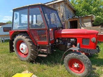 Troktor Zetor 6911
