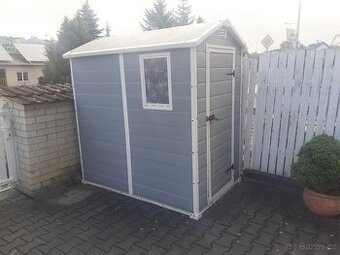 plastový zahradní domek