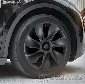 Prodám 2 ks poklice R19 TESLA model Y 2020-2023 černý mat