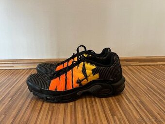 Nike Air Max Mercurial Black Orange