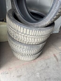 275/40 R21