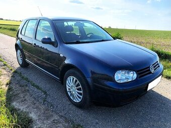 Volkswagen Golf 1.6 16 V , pouze 110 000 km, původ ČR