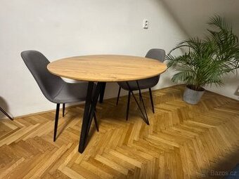 Stůl