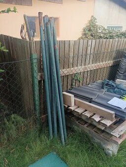 Prodám plotové sloupky, v 150 cm