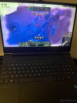 Herní notebook hp victus