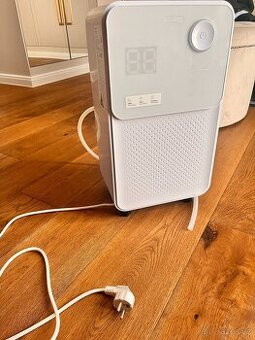 Prodám ODVLHČOVAČ VZDUCHU Siguro DH-C330W Beluga 12L WiFi