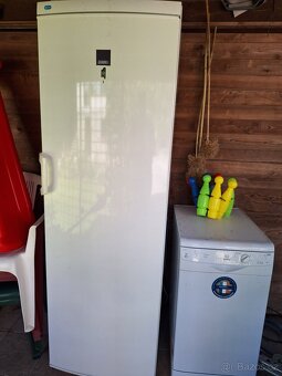 Lednička Zanussi, monoklimatická, bez mrazícího prostoru