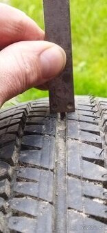 Prodej použitých letních pneu145/70 R13 71T
